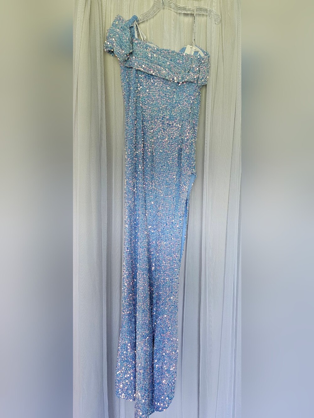 Sherri Hill 55520 Sparkling Light Blue Sequin One-Shoulder Gown Size 10